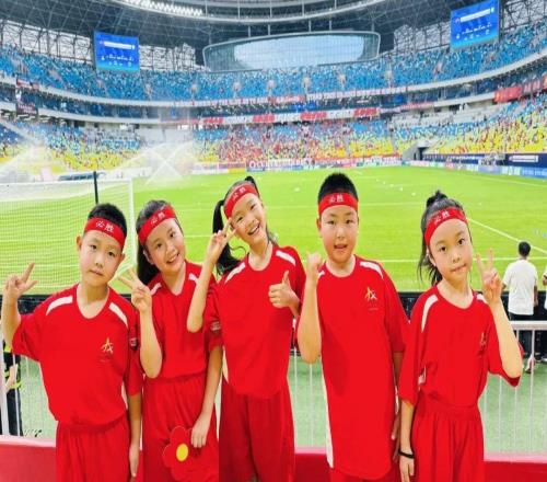 中超現(xiàn)場，天府少年激情助陣