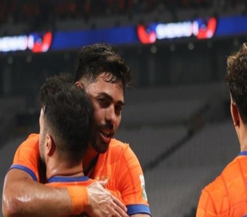 瓦神！泰山外援馬德魯加社媒祝賀瓦科戴帽：多么精彩的表現(xiàn)！