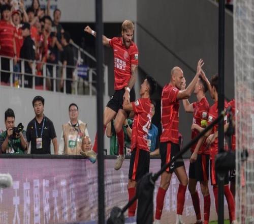 足球報(bào)：蓉城9月三連客挑戰(zhàn)更大，全主力出戰(zhàn)亞泰目標(biāo)確保取勝