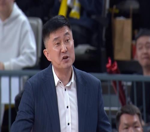 沒(méi)他不行！男籃頂級(jí)鋒衛(wèi)打服杜鋒，這可是廣東隊(duì)未來(lái)老大