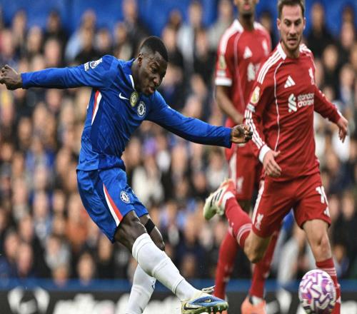 切爾西vs利物浦半場數(shù)據(jù)：紅軍半場0射正，控球率五五開