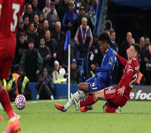 詹俊：斯洛特?fù)Q人太保守切爾西靠經(jīng)驗(yàn)與韌性搶下三分